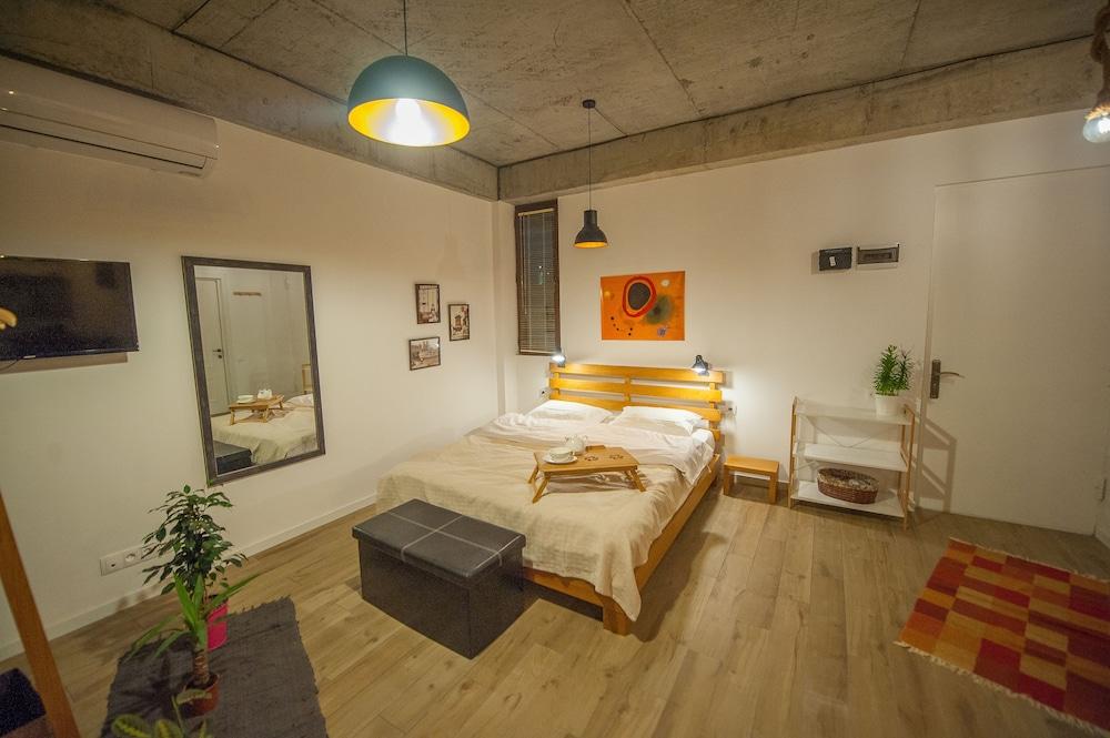 Easy Hotel T'Bilisi Tbiliszi Kültér fotó