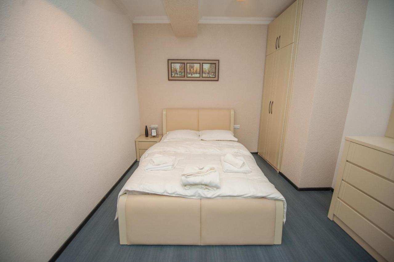 Easy Hotel T'Bilisi Tbiliszi Kültér fotó